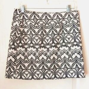 New Directions Pull On Black/White Print Skort. Size 8